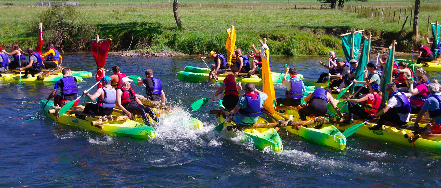 Construction de radeaux & course sur l’eau